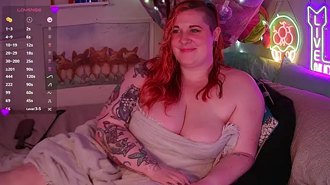 opalreigning stripchat live cam model
