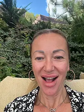 Nolly_moniika__ stripchat live cam model