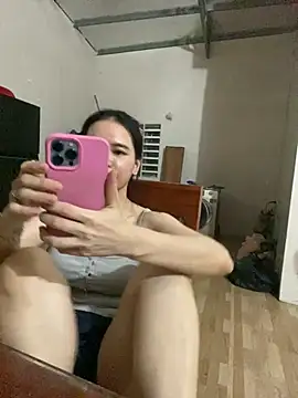 LiLi-Kirix99 stripchat live cam model