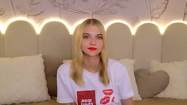 4example_Chloe stripchat live cam model