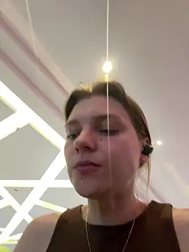 ValenciaShock stripchat live cam model