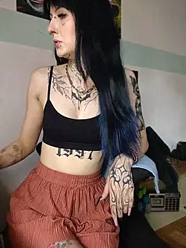 Smokaxhontas stripchat live cam model