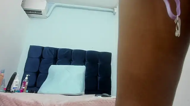 Saray_sexylove stripchat live cam model
