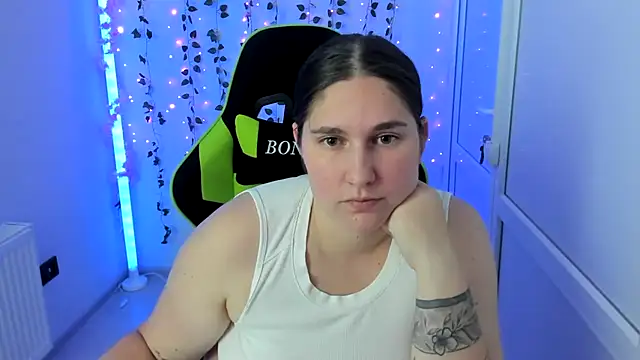 LunaVenom stripchat live cam model