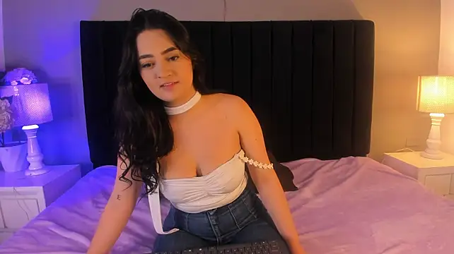 AntonellaaFerrer_ stripchat live cam model