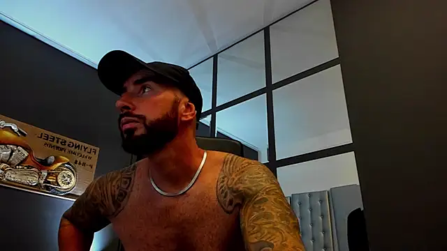 AronGrant stripchat live cam model
