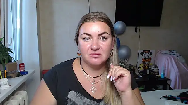 NikaSkylink stripchat live cam model