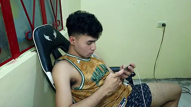 milkehhhh stripchat live cam model