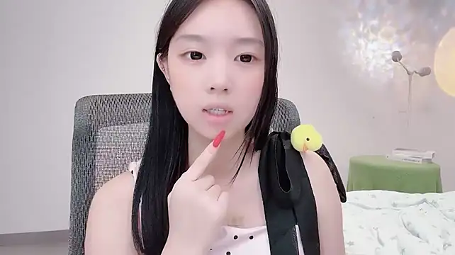 Yoyo33355 stripchat live cam model