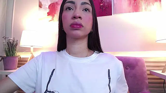 Alannah_ stripchat live cam model