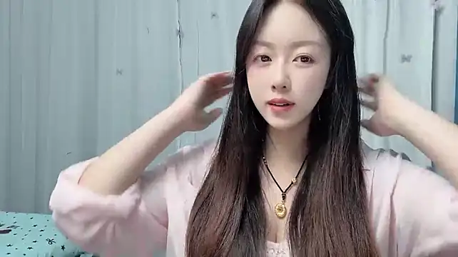xiaomei1122 stripchat live cam model