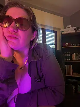 Granlady7 stripchat live cam model