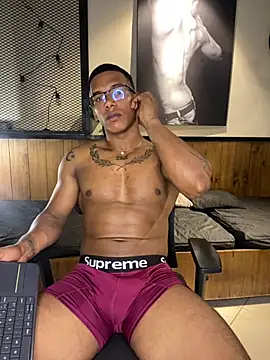 NicolasStonee stripchat live cam model