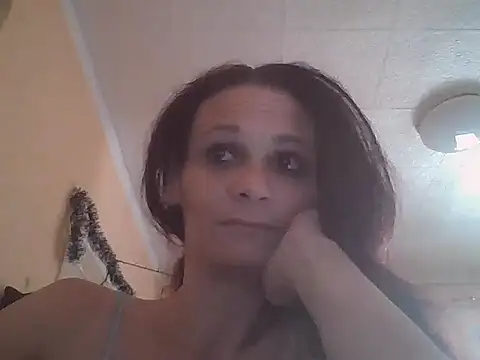 sweetboszi stripchat live cam model