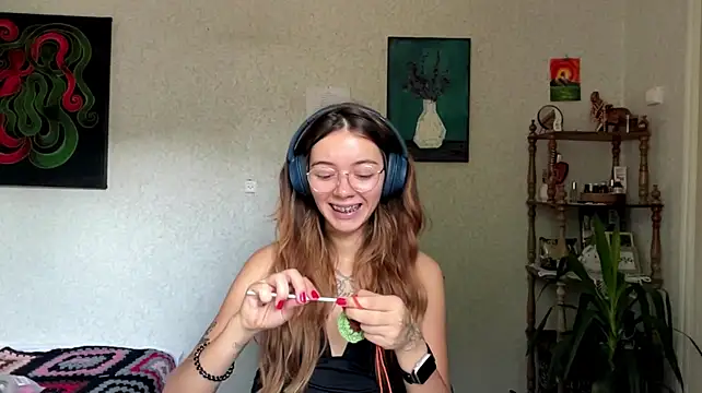 meowskyy stripchat live cam model