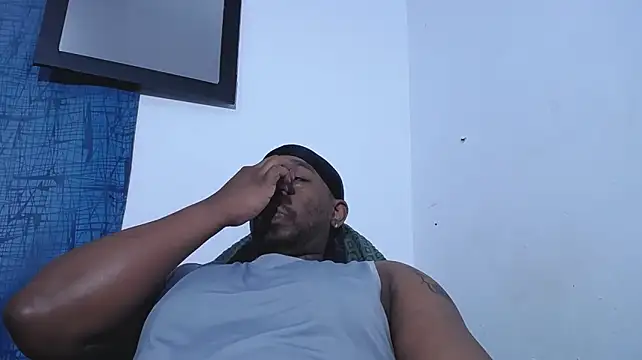 leandrohurtado69 stripchat live cam model