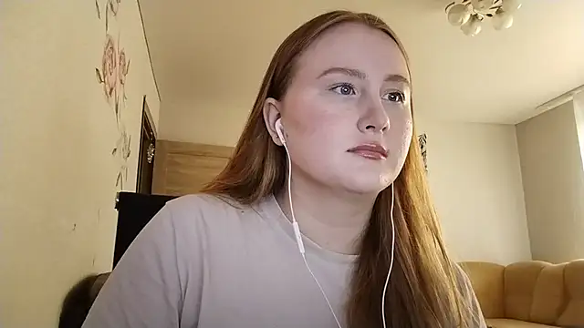 AnikaLipps stripchat live cam model