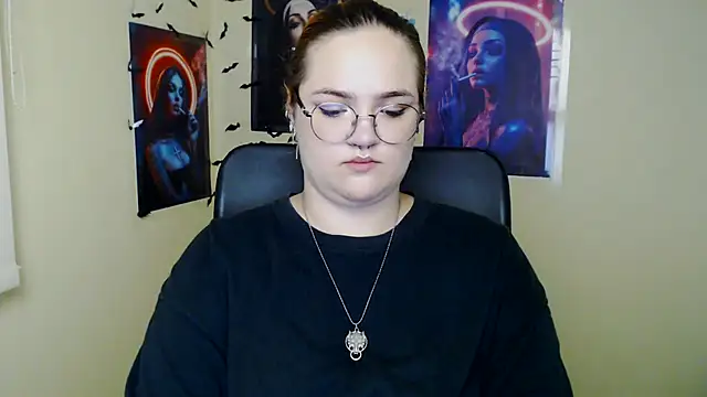 RinaRiii stripchat live cam model