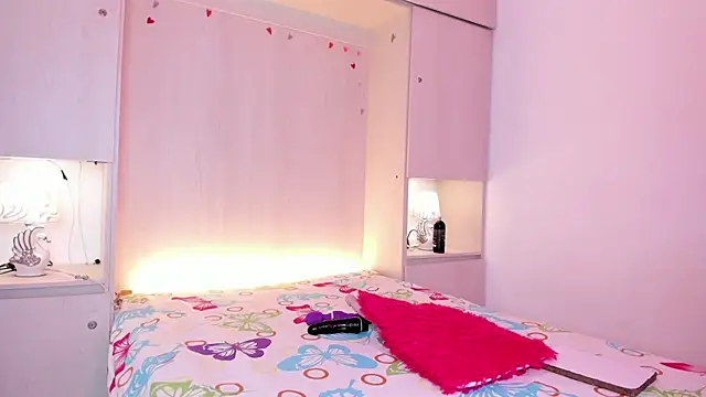 KendallWestt stripchat live cam model