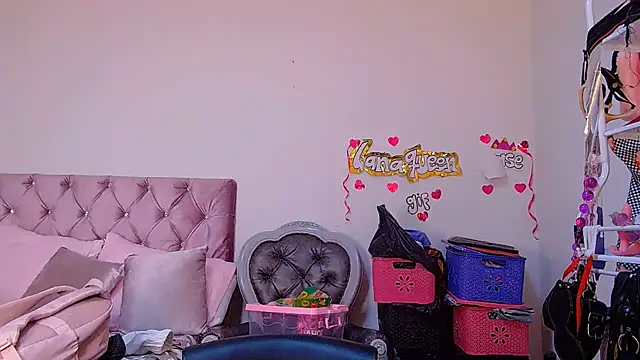 lanaqueen699 stripchat live cam model