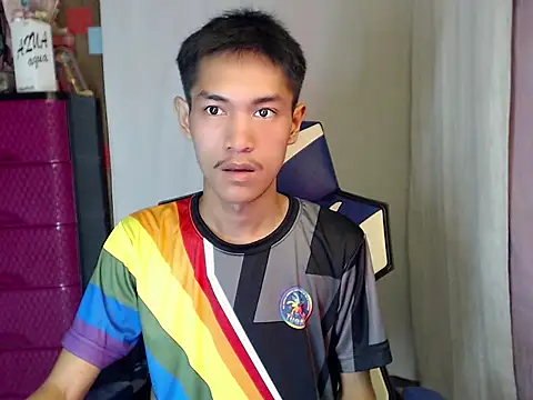 riks_tyler stripchat live cam model