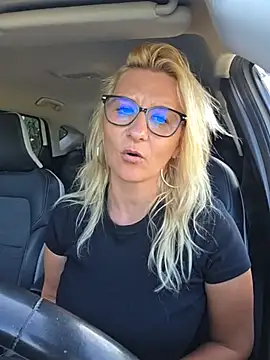 KaylinJan stripchat live cam model