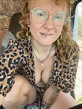 Synnix stripchat live cam model