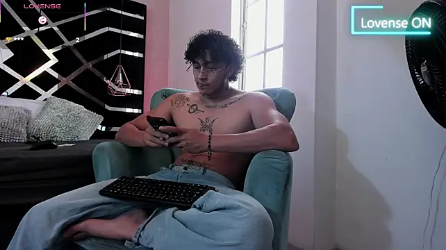 JayTaylorr stripchat live cam model