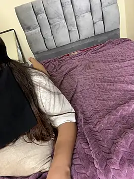 ahlmww stripchat live cam model