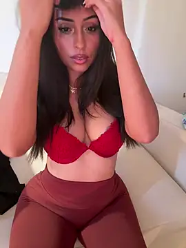sweetAli_ stripchat live cam model