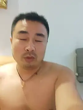 guozuo stripchat live cam model
