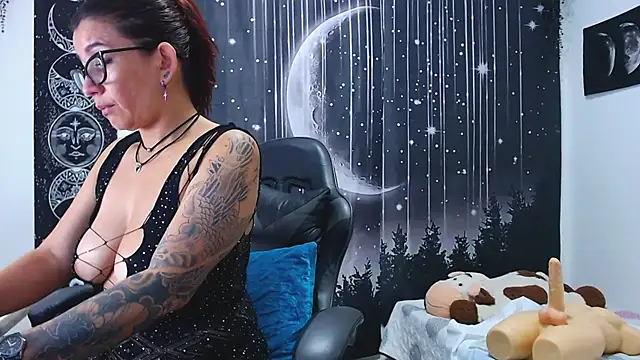 Hikaryfire stripchat live cam model