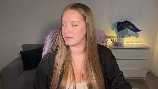 EvaMaddison stripchat live cam model