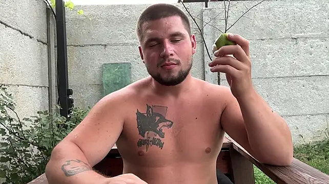 chiraq1945 stripchat live cam model