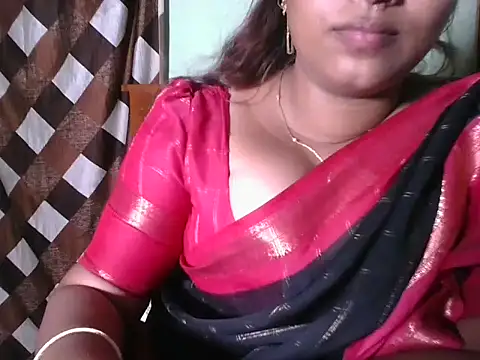 Tamil_Shailu stripchat live cam model