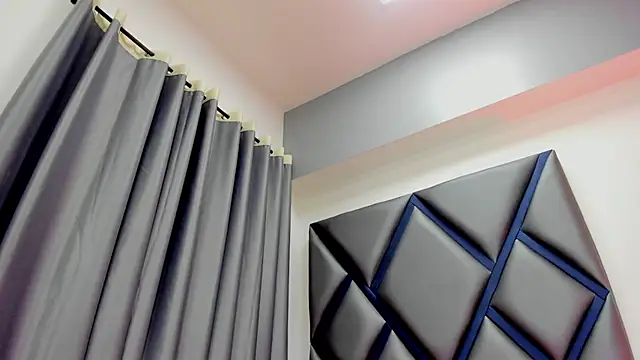 Bby-pink stripchat live cam model