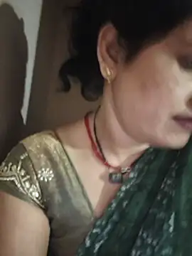 Rayal_bhabi stripchat live cam model