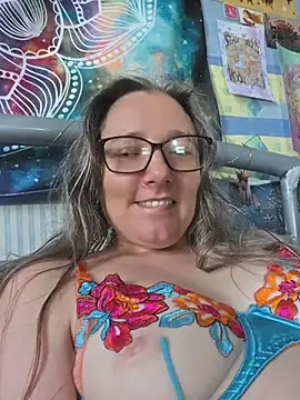Izzylove47 stripchat live cam model