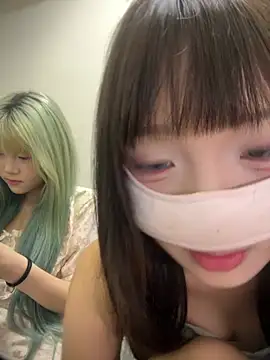 QIQI-QIQI-01 stripchat live cam model
