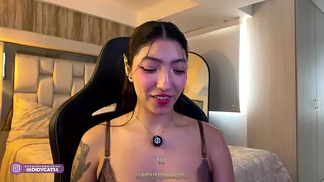 MarianaBranzz stripchat live cam model