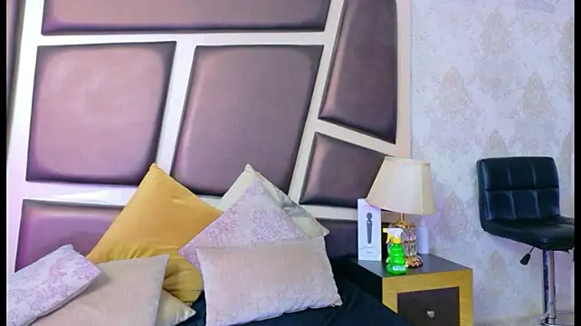 NicoleEsposito stripchat live cam model