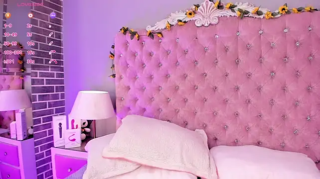 MadissonRey stripchat live cam model