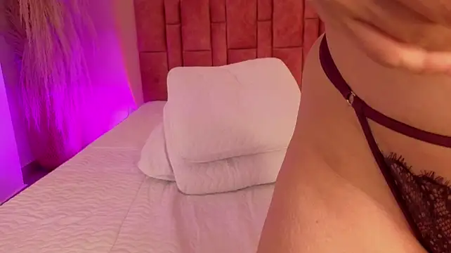 emmy_danielss stripchat live cam model