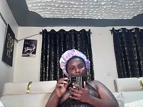 sexyleah25 stripchat live cam model