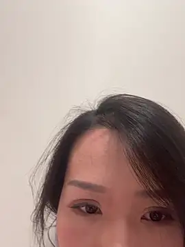 xinxiny1 stripchat live cam model