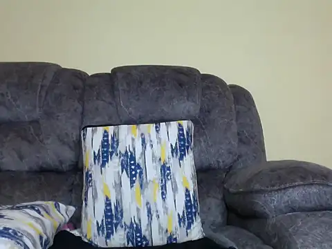 lilpretty16 stripchat live cam model