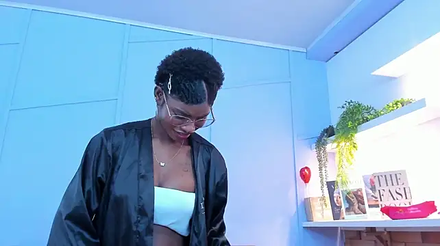 amber-hill stripchat live cam model