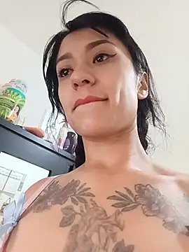 Liahdiaz_ stripchat live cam model
