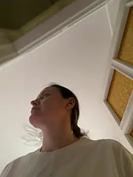 TomilaSi stripchat live cam model