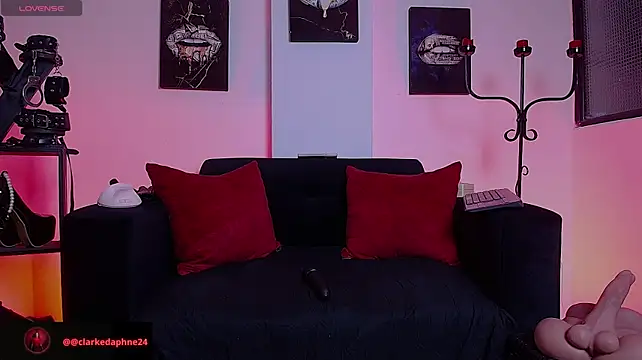 Daphne_k stripchat live cam model